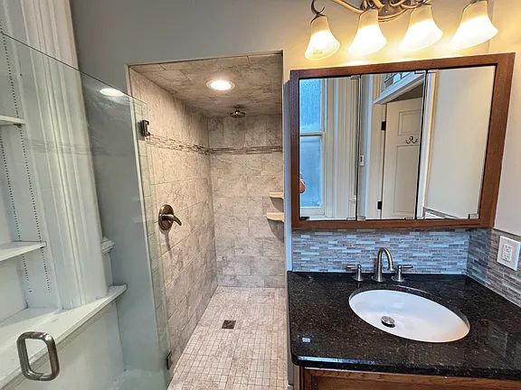 49 Cottage St APT 1 Buffalo NY 14201