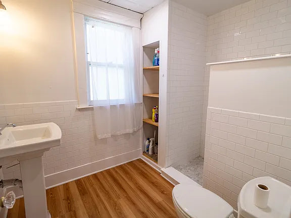 3 bed 1 bath- 46 Atlantic Ave #1, Buffalo, NY 14222