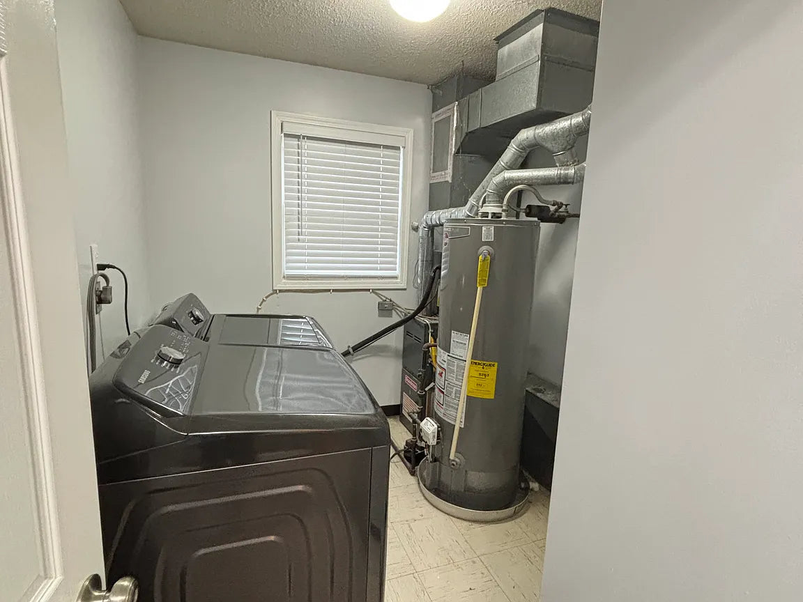 2 bed 1 bath- 285 E Park Dr, Tonawanda, NY 14150
