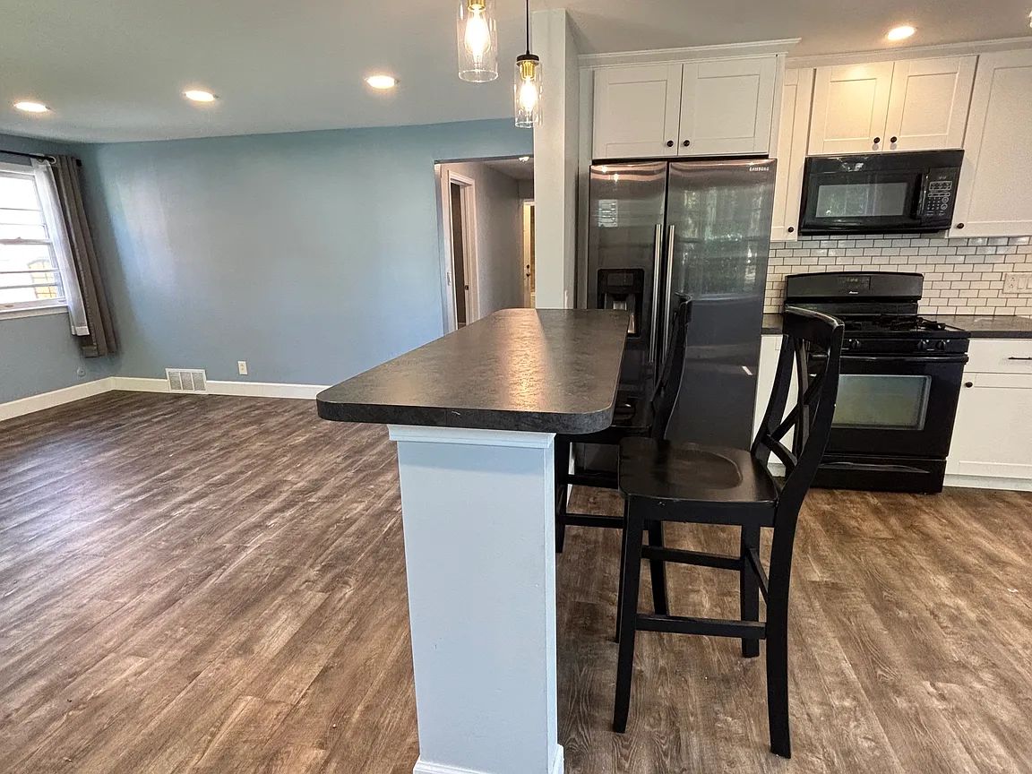 93 Iris Ave FLOOR 1, Buffalo, NY 14224