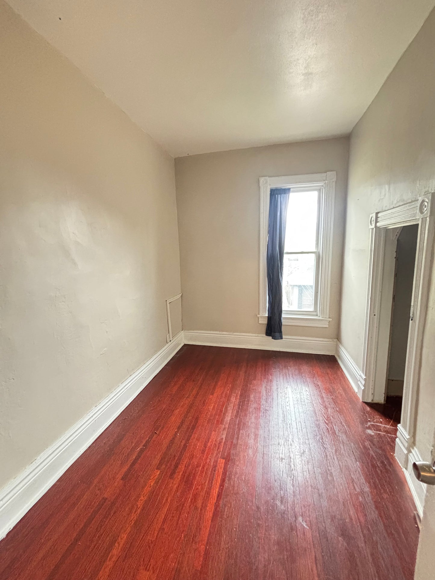 2 Bed, 1 Bath- 535 Massachusetts Ave #3, Buffalo, NY 14213