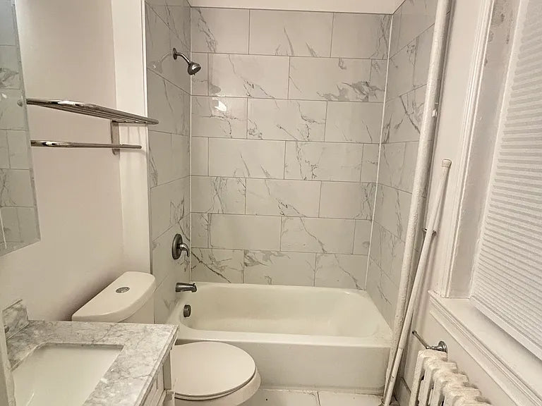 1 Bed, 1 Bath + office- 232 Richmond Ave #9, Buffalo, NY 14222