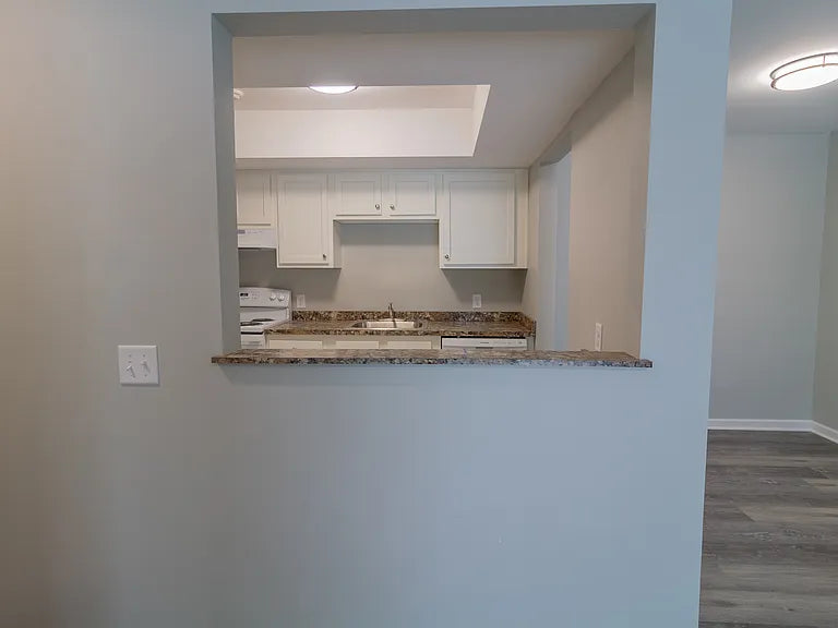 2 Bed, 1 Bath- 11 Robert Dr APT 113, Lancaster, NY 14086