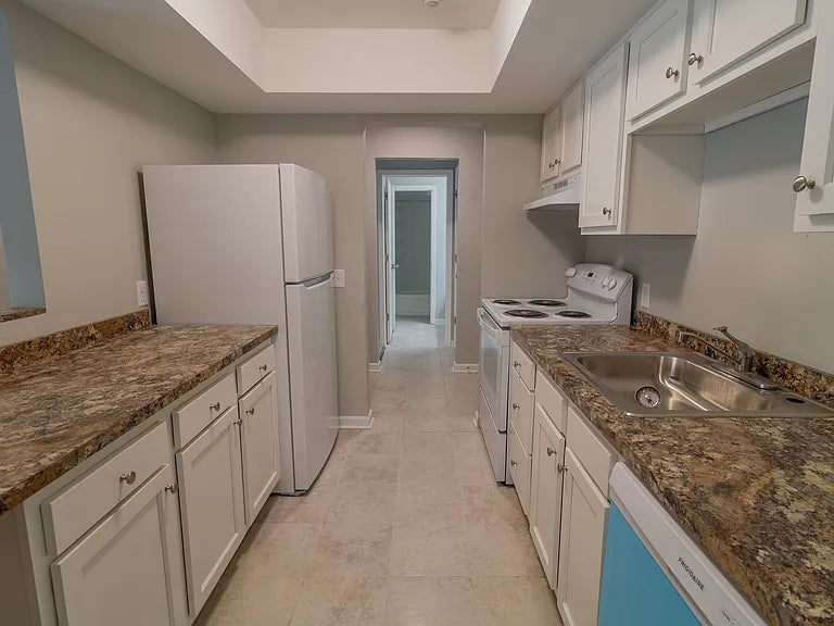 2 Bed, 1 Bath- 11 Robert Dr APT 113, Lancaster, NY 14086