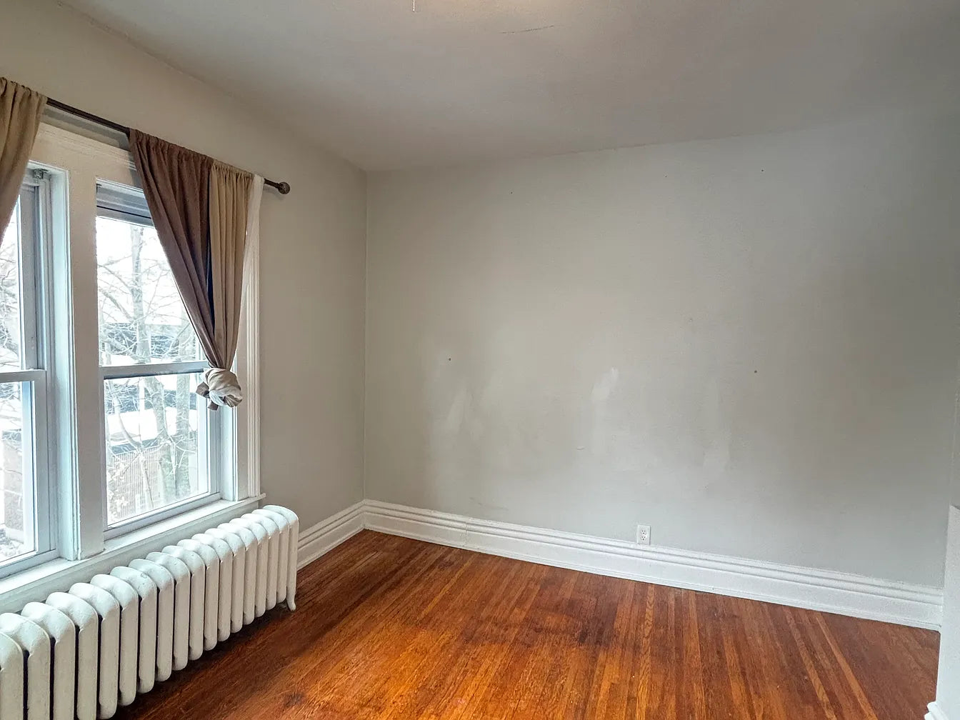 554 Linwood Ave APT 4, Buffalo, NY 14209