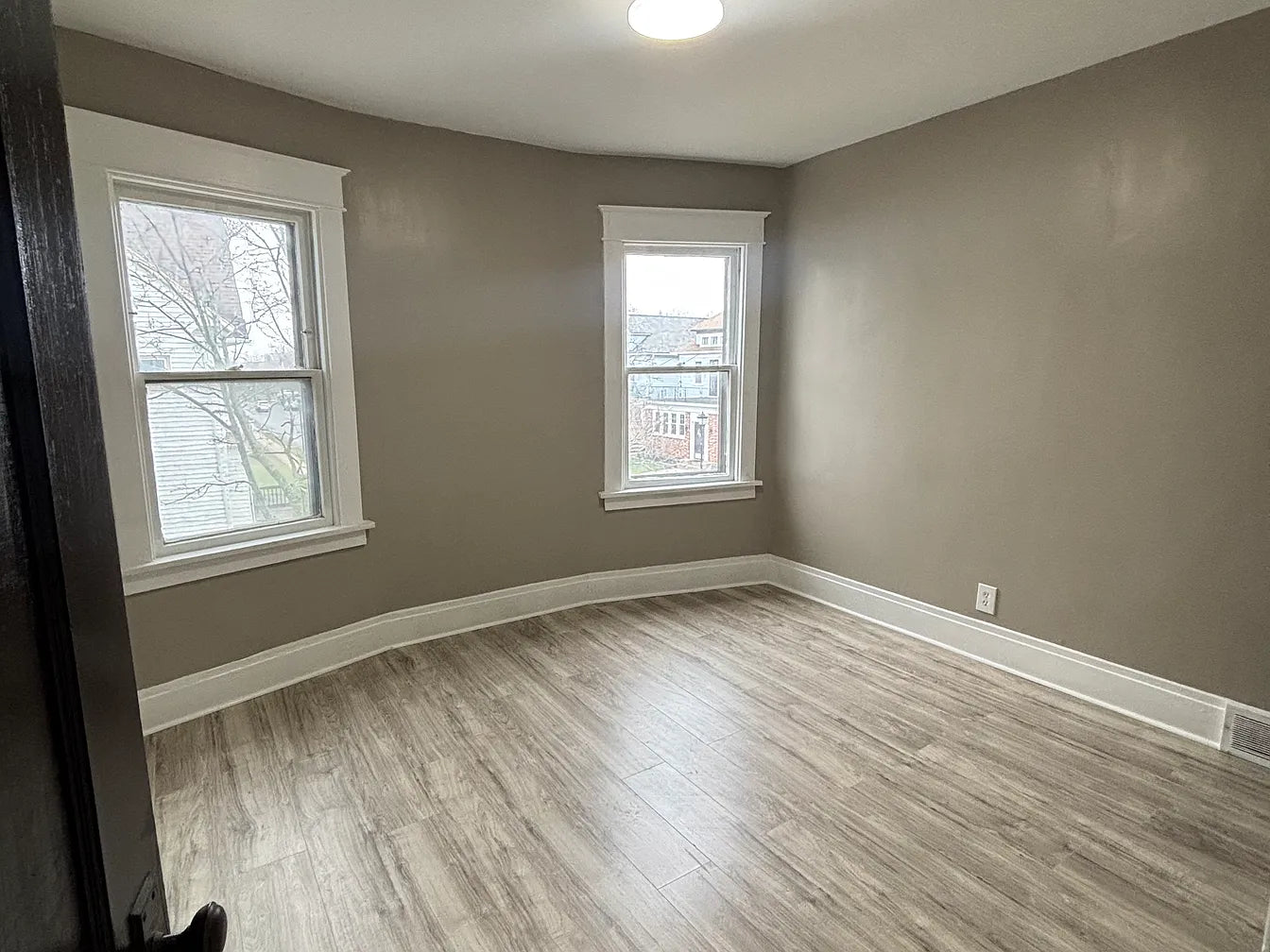 1 Bed, 1 Bath- 500 Colvin Ave #3, Buffalo, NY 14216