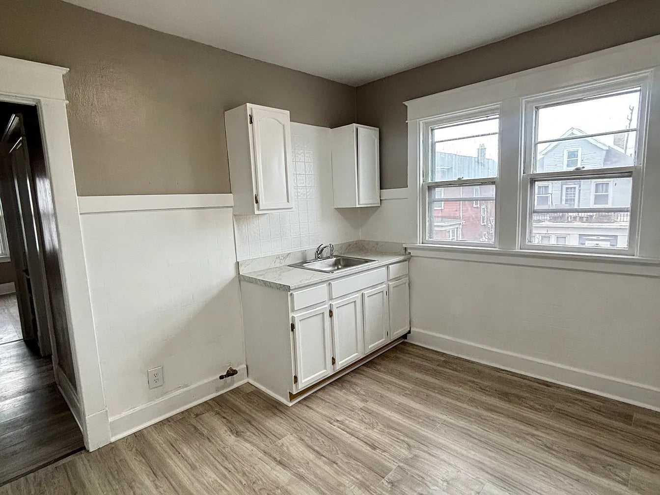 1 Bed, 1 Bath- 500 Colvin Ave #3, Buffalo, NY 14216
