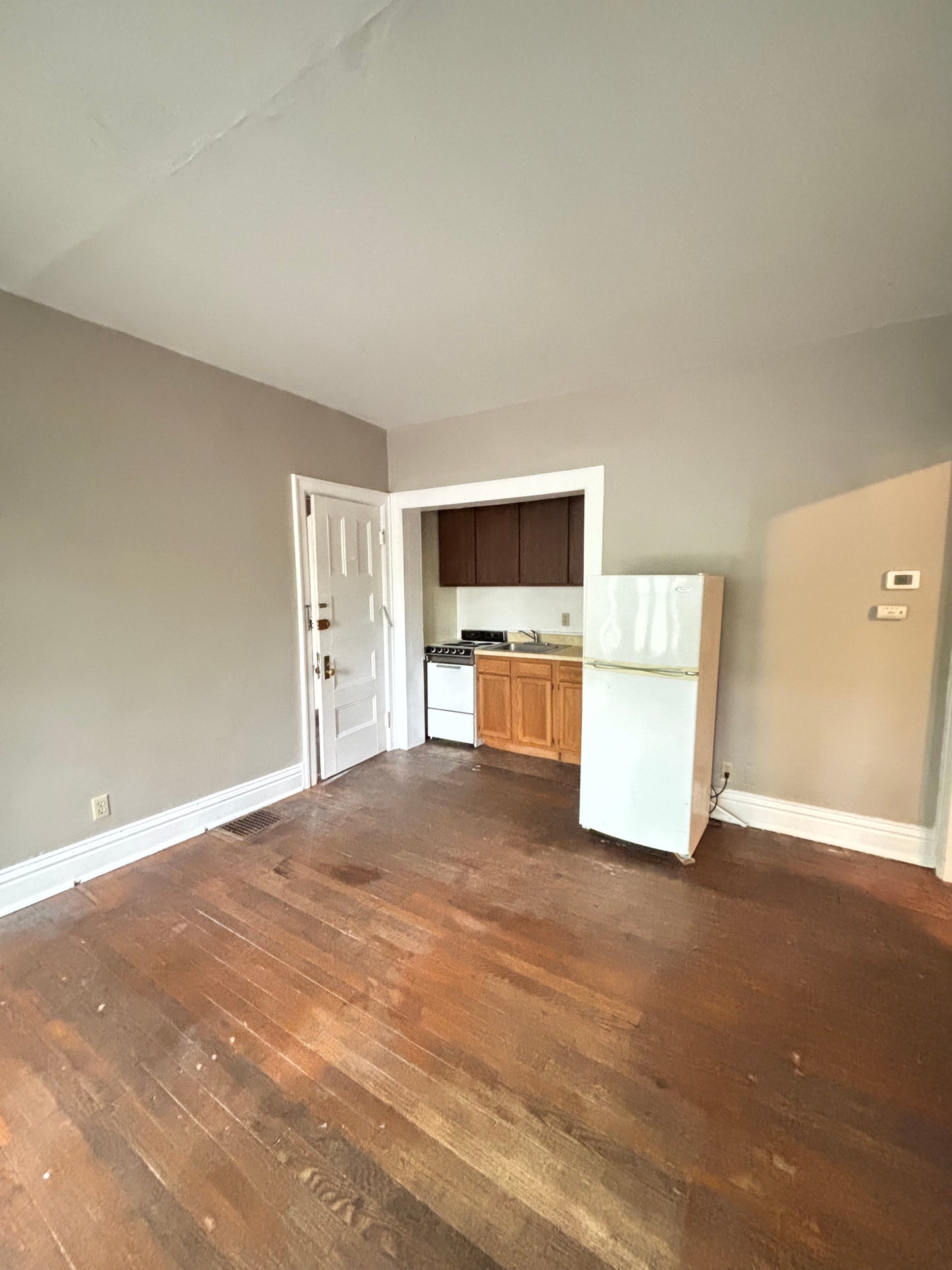 1 Bed, 1 Bath- 114 Crescent Ave APT 2, Buffalo, NY 14214