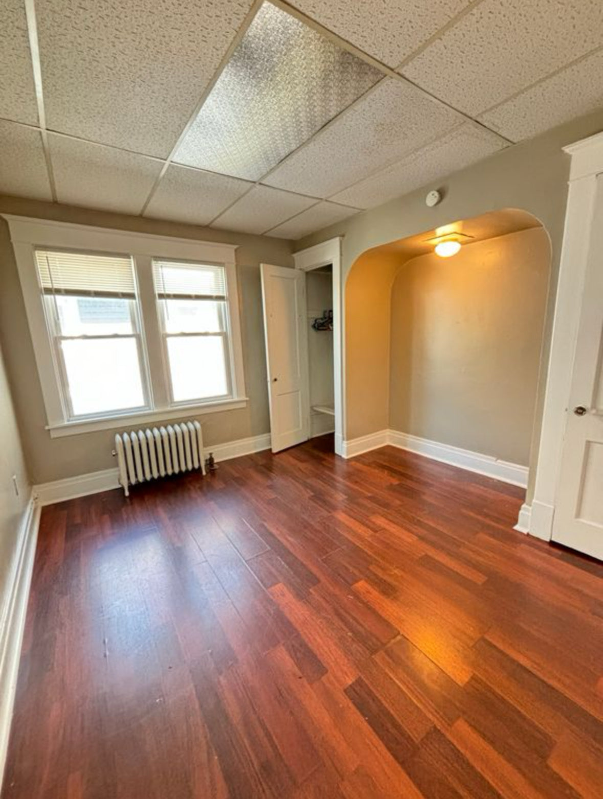 2 bed, 1 Bath- 1558 Elmwood Ave #5, Buffalo, NY 14207