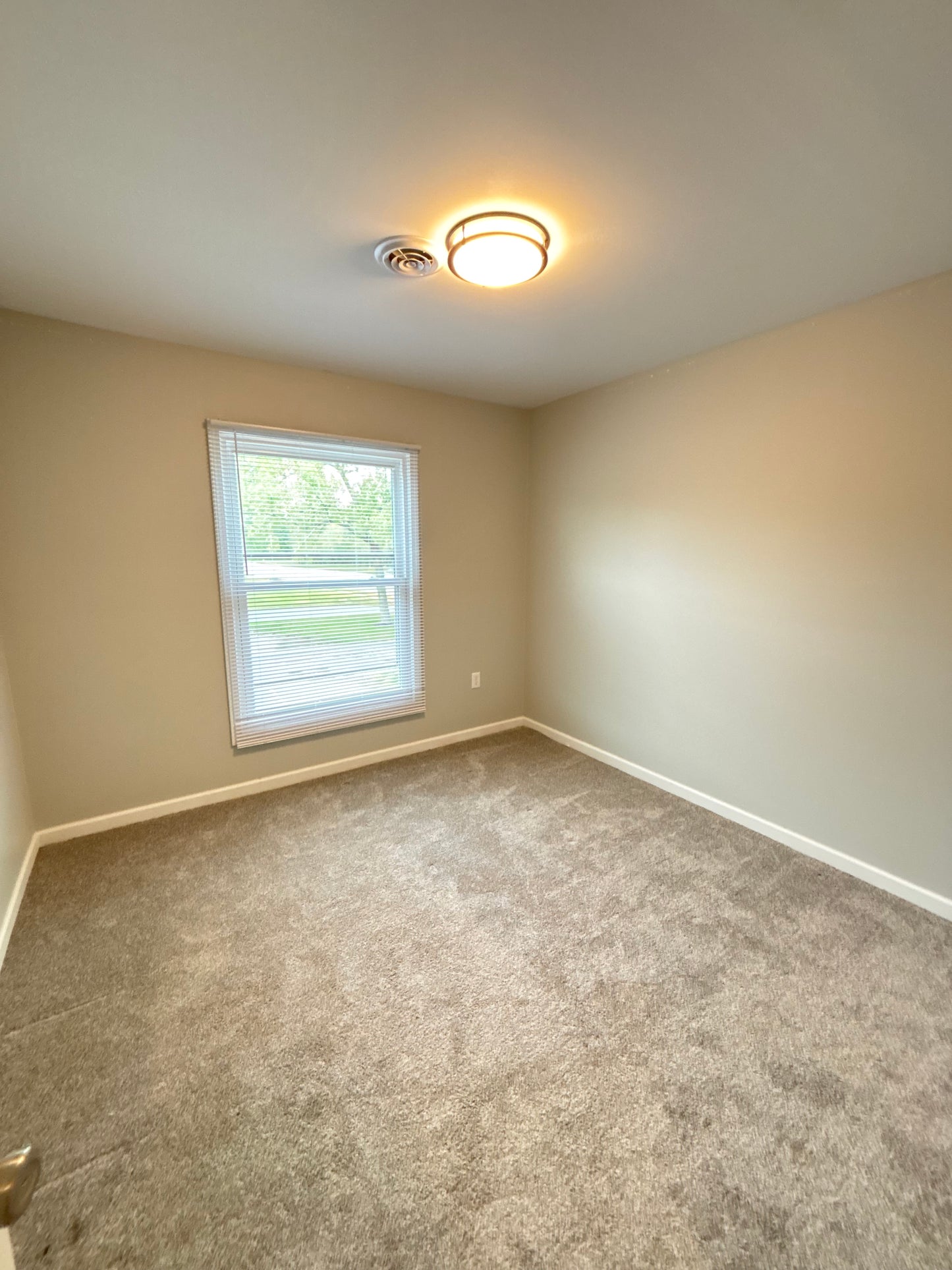 3 Bed- 2 Bath- 11 Robert Dr #205, Lancaster, NY 14086