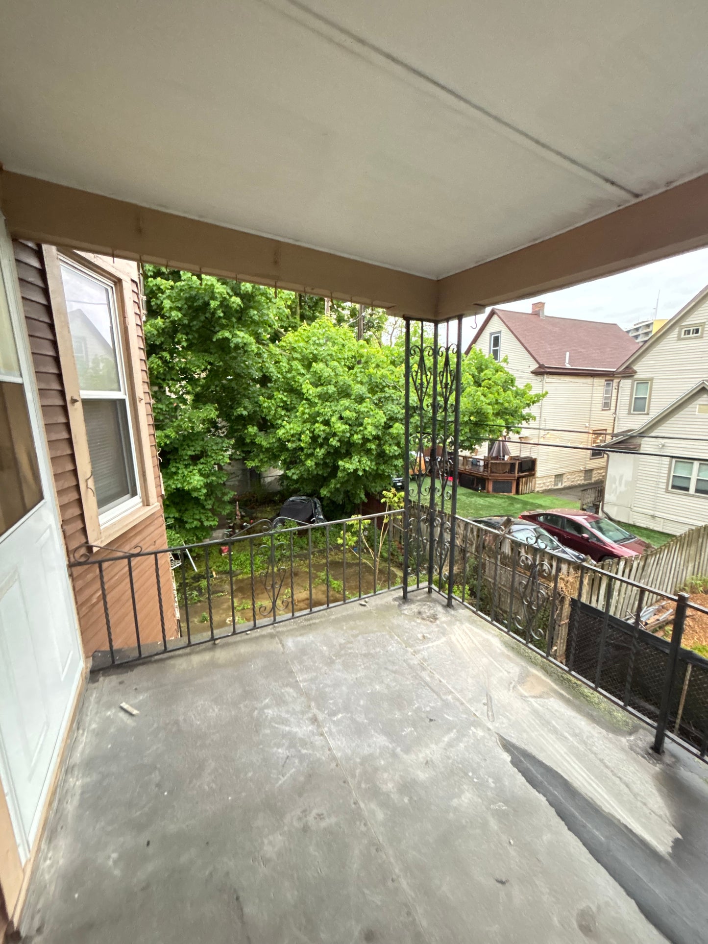 4 Bed, 1 Bath- 36 Eastwood Pl UNIT 2, Buffalo, NY 14208