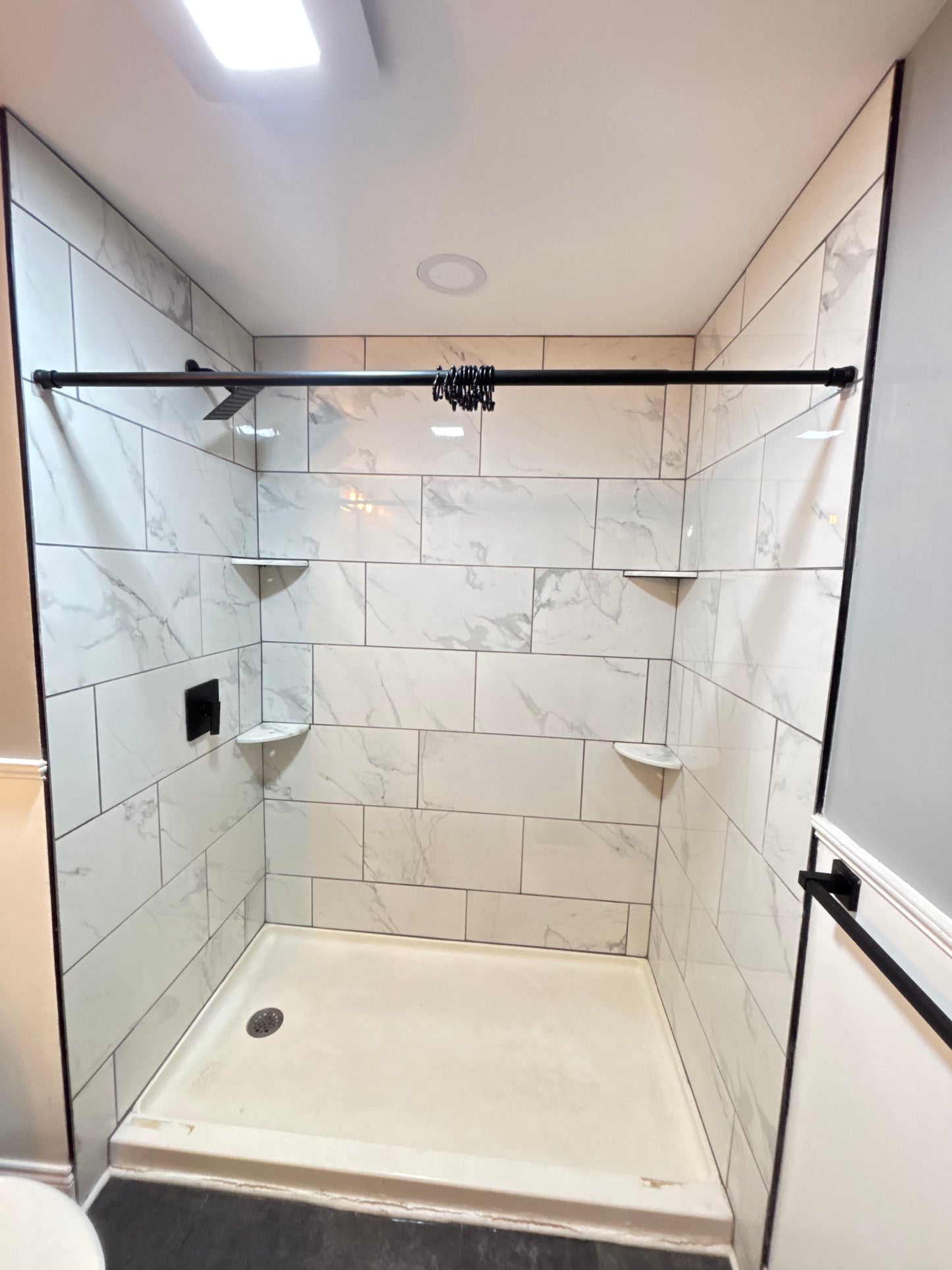 4 Bed, 1 Bath- 36 Eastwood Pl UNIT 2, Buffalo, NY 14208