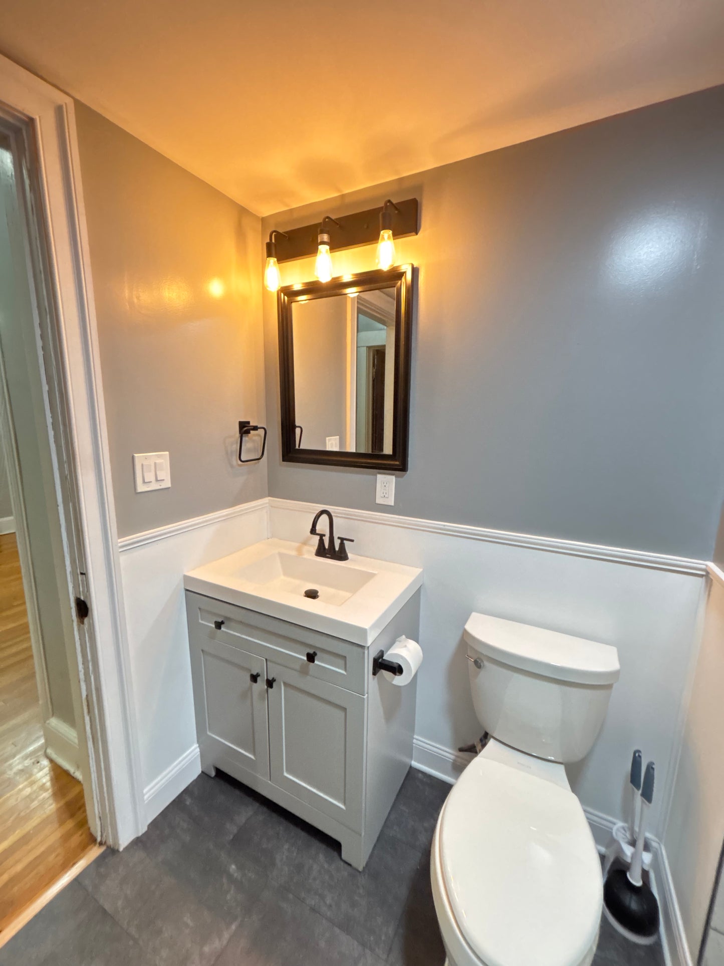 4 Bed, 1 Bath- 36 Eastwood Pl UNIT 2, Buffalo, NY 14208