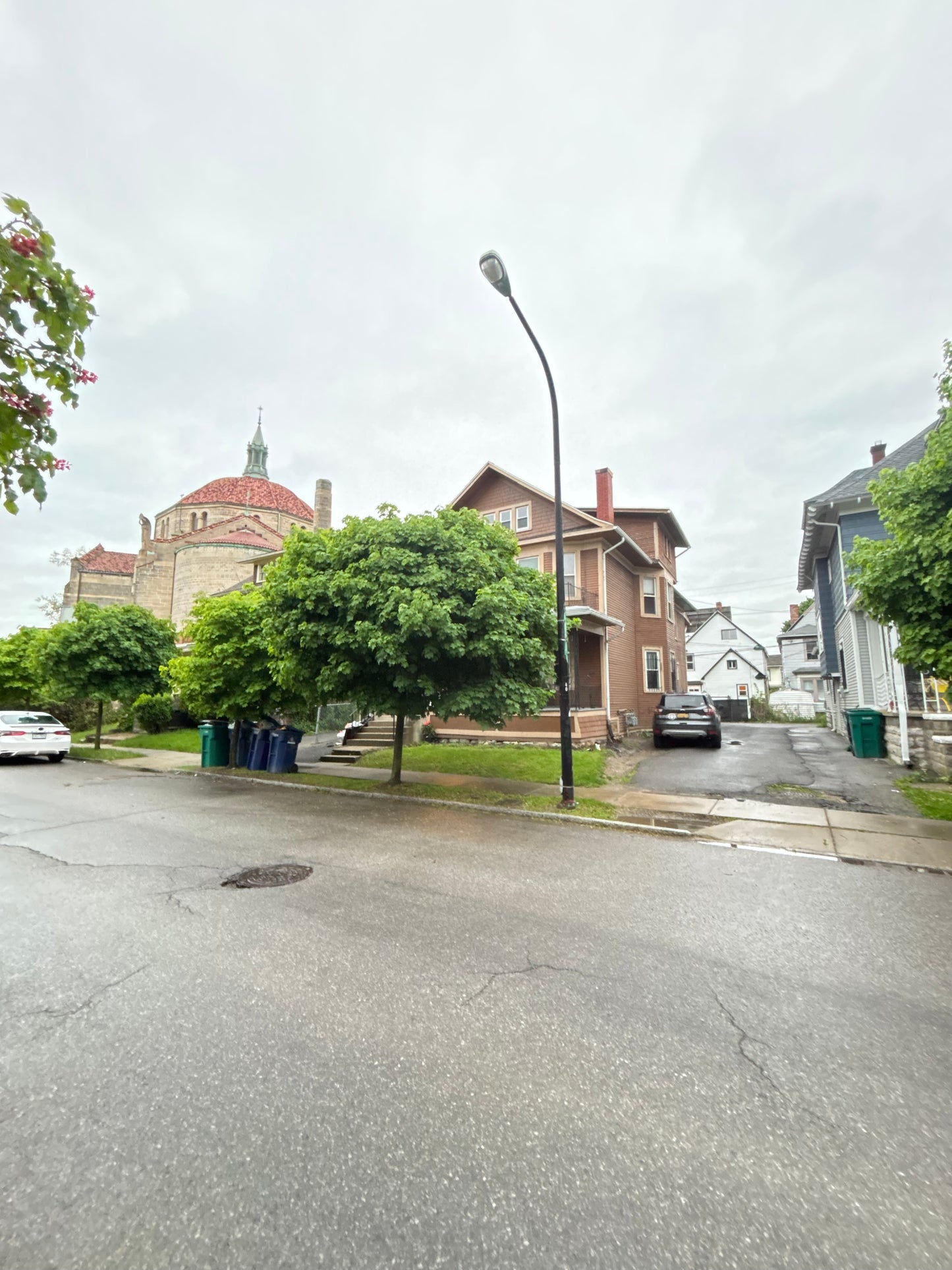 4 Bed, 1 Bath- 36 Eastwood Pl UNIT 2, Buffalo, NY 14208