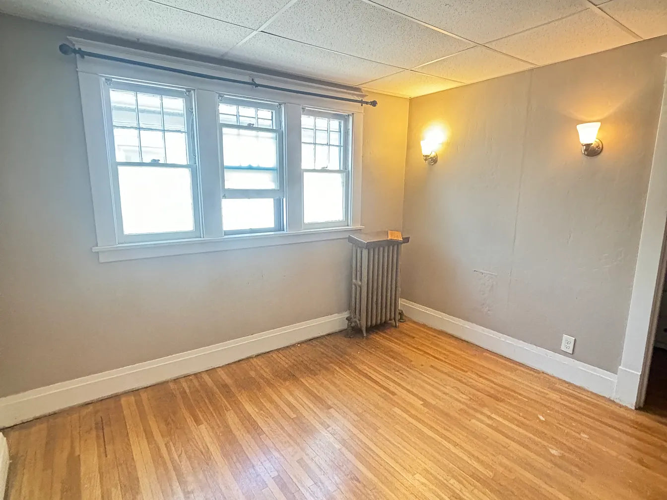 1 Bed, 1 Bath- 70 Norwalk Ave FLOOR 2, Buffalo, NY 14216