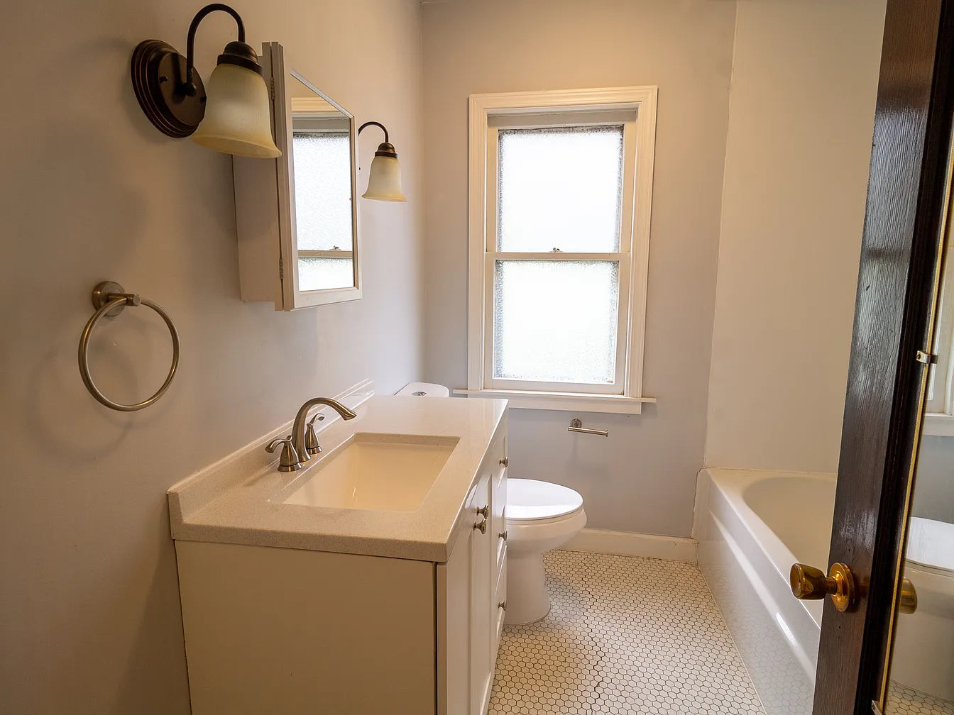 2 Bed, 1 Bath- 316 Nassau Ave FLOOR 1, Buffalo, NY 14217