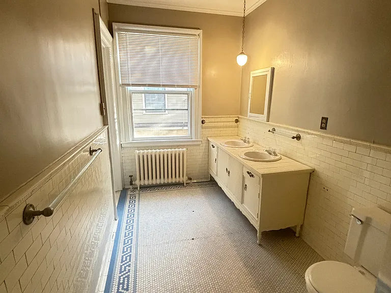 3 Beds, 3 Baths- 444 Linwood Ave #1, Buffalo, NY 14209