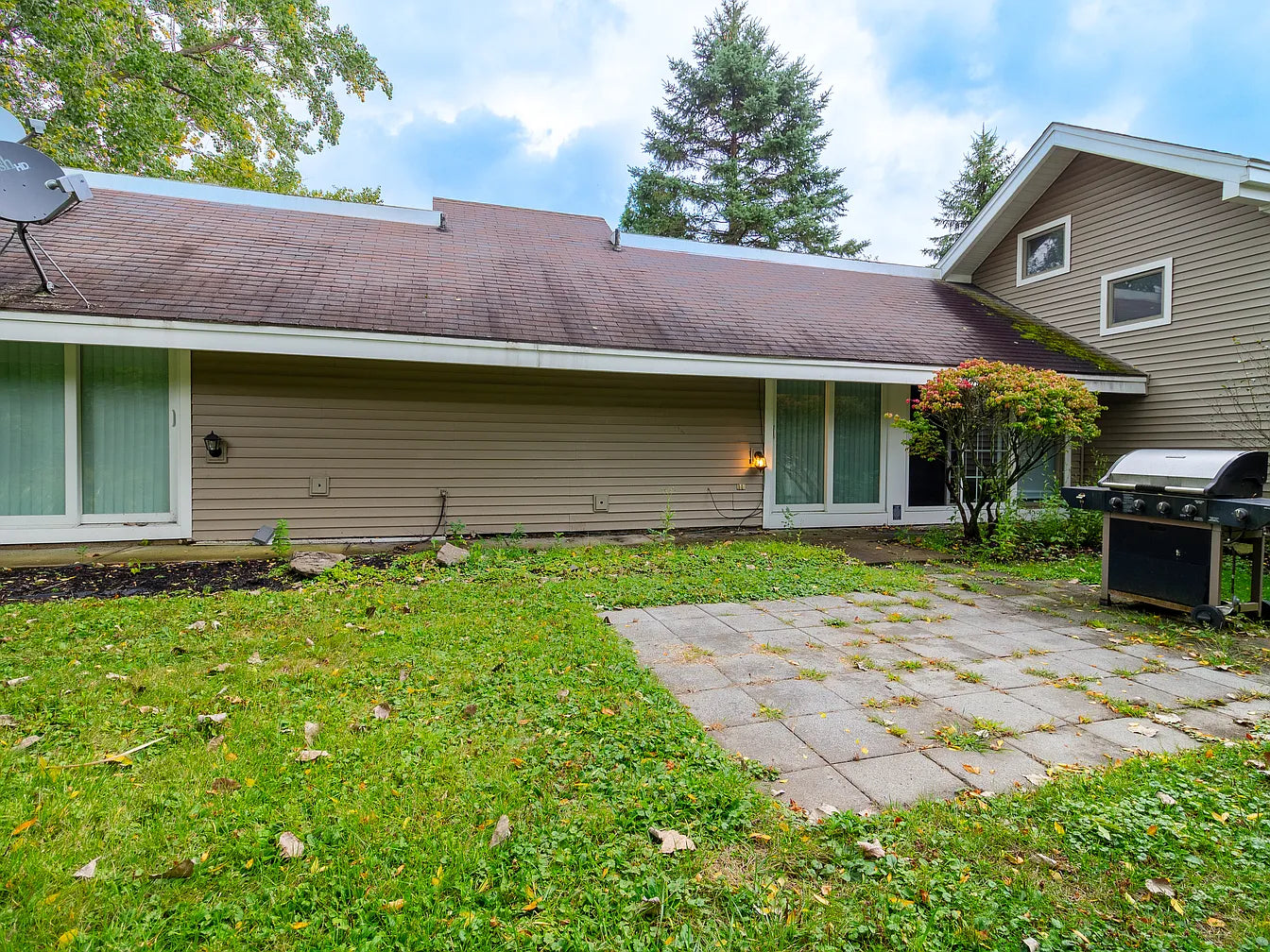 2 Beds, 1.5 Bath- 12 Northwood Dr #12, Buffalo, NY 14221