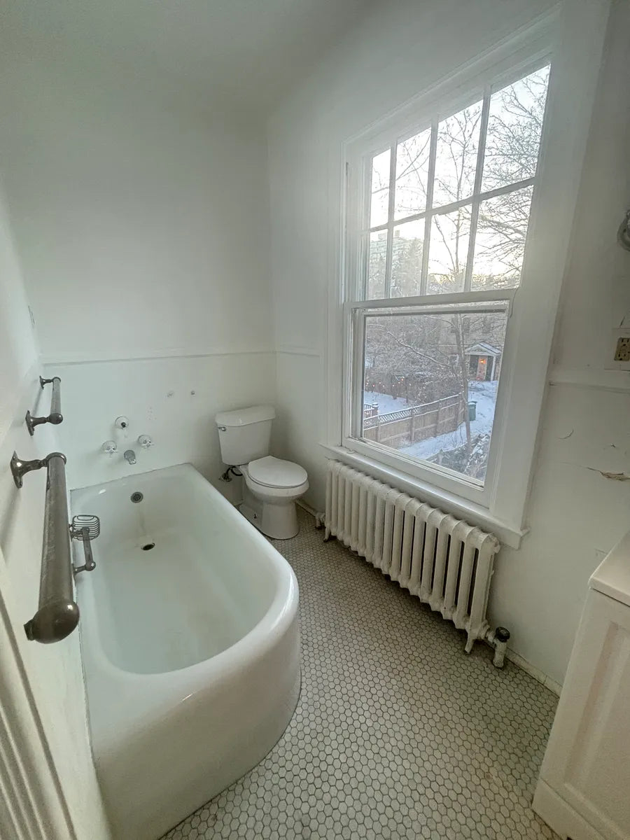 2 Bed, 2 Bath- 444 Linwood Ave #2 Buffalo, NY 14209