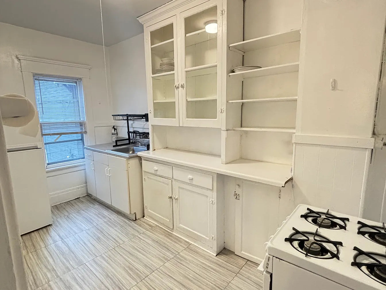 2 Bed, 1 Bath- 143 Wallace Ave APT 4, Buffalo, NY 14214