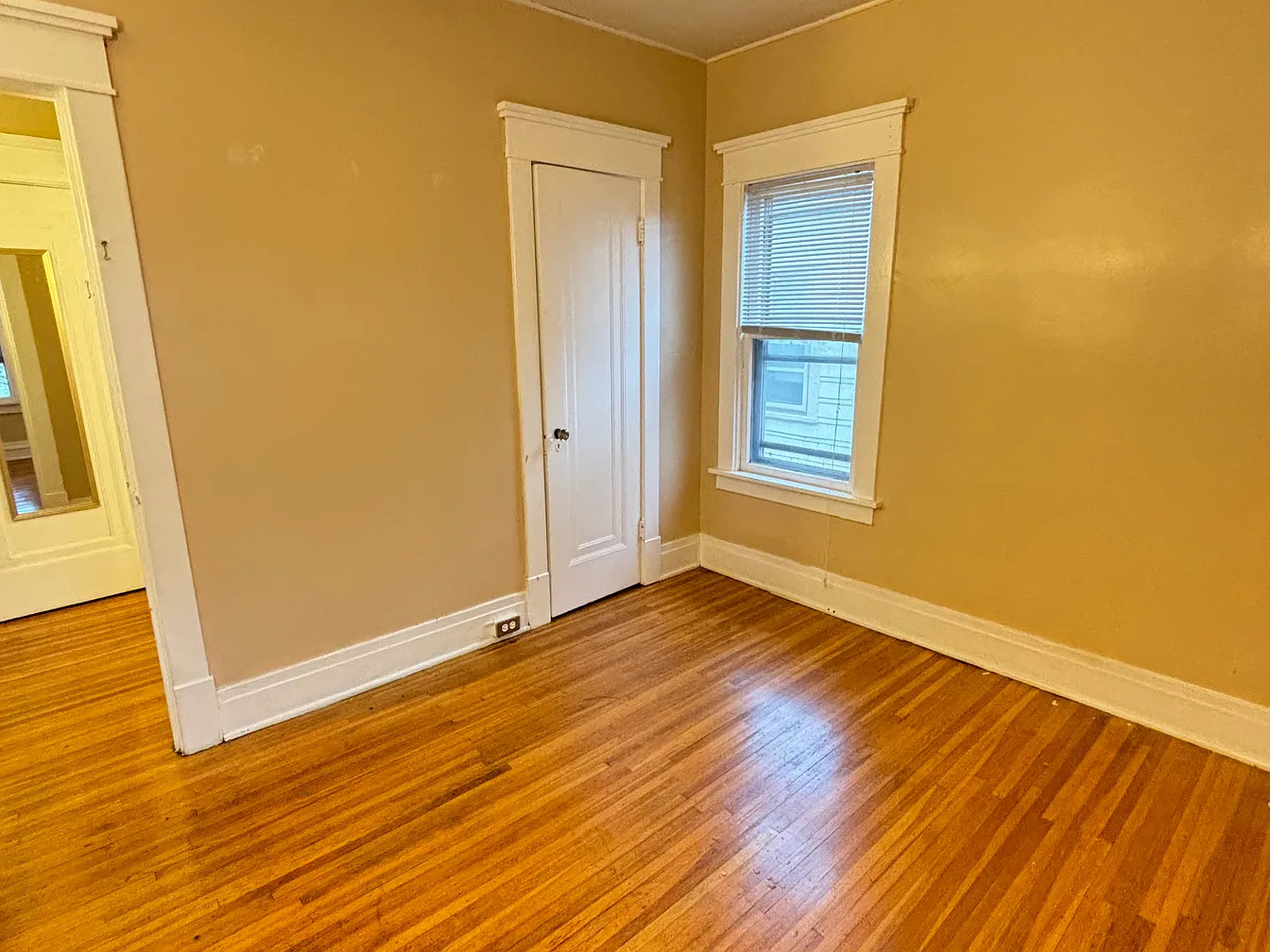 2 Bed, 1 Bath- 143 Wallace Ave APT 4, Buffalo, NY 14214