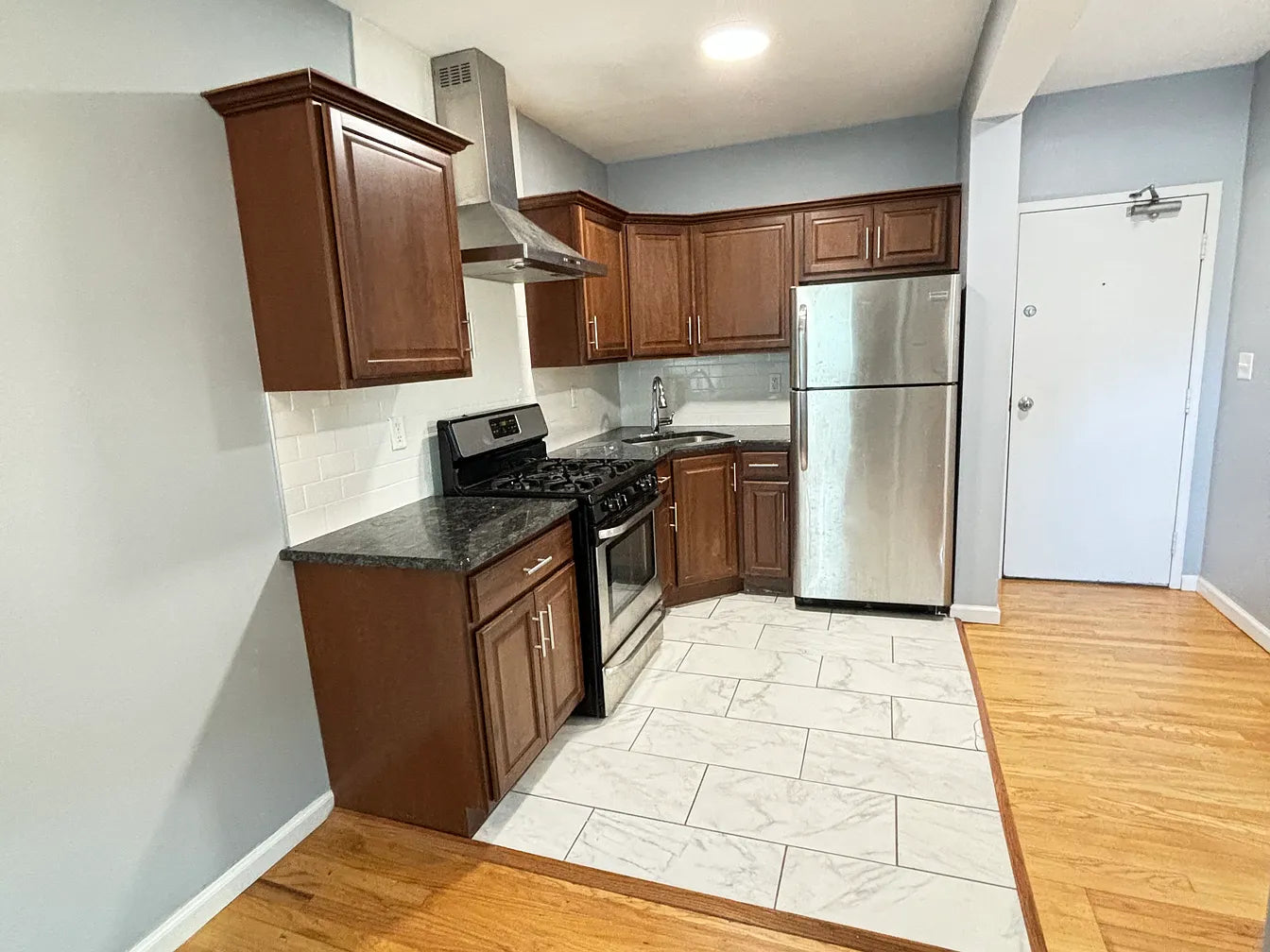 Studio, 1 Bath- 244 Allen St #4, Buffalo, NY 14201