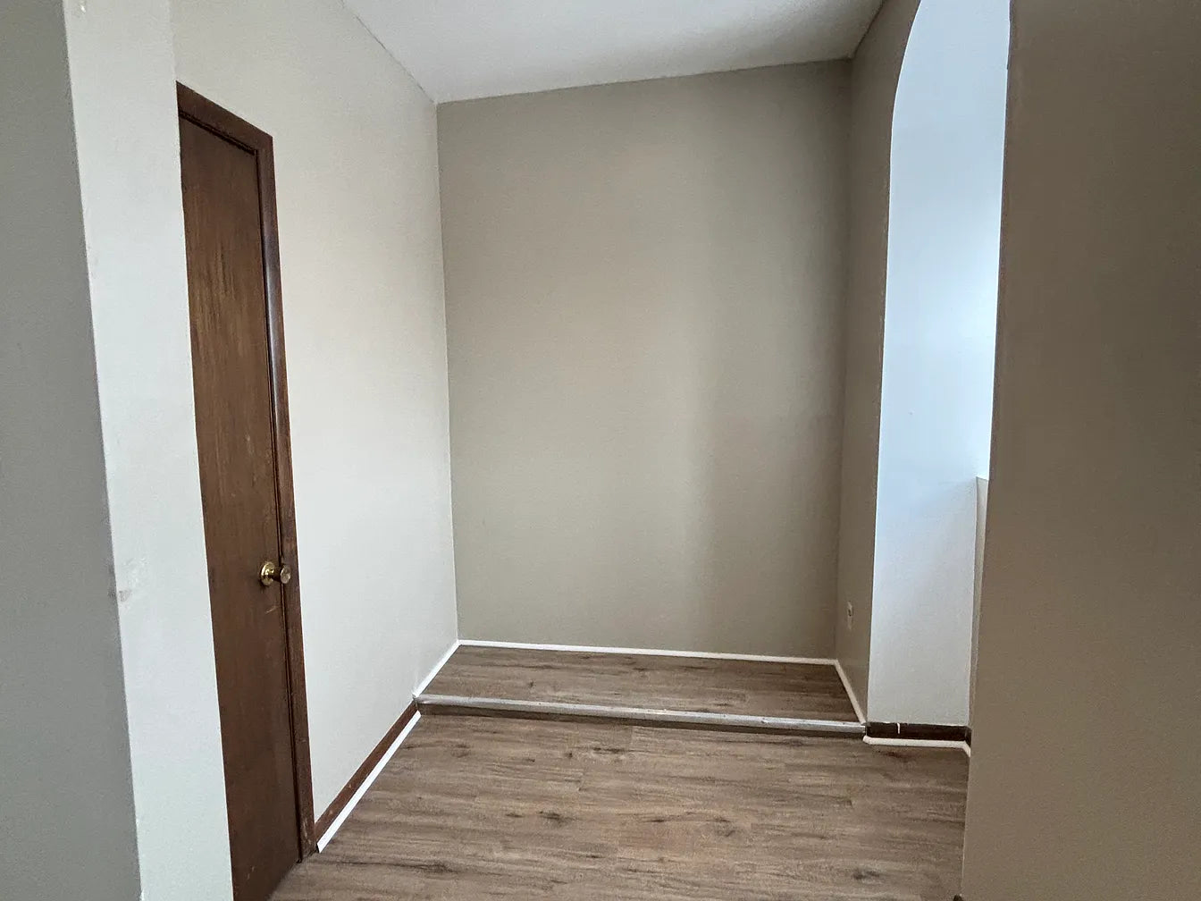 1 Bed, 1 Bath- 341 Franklin St #6, Buffalo, NY 14202