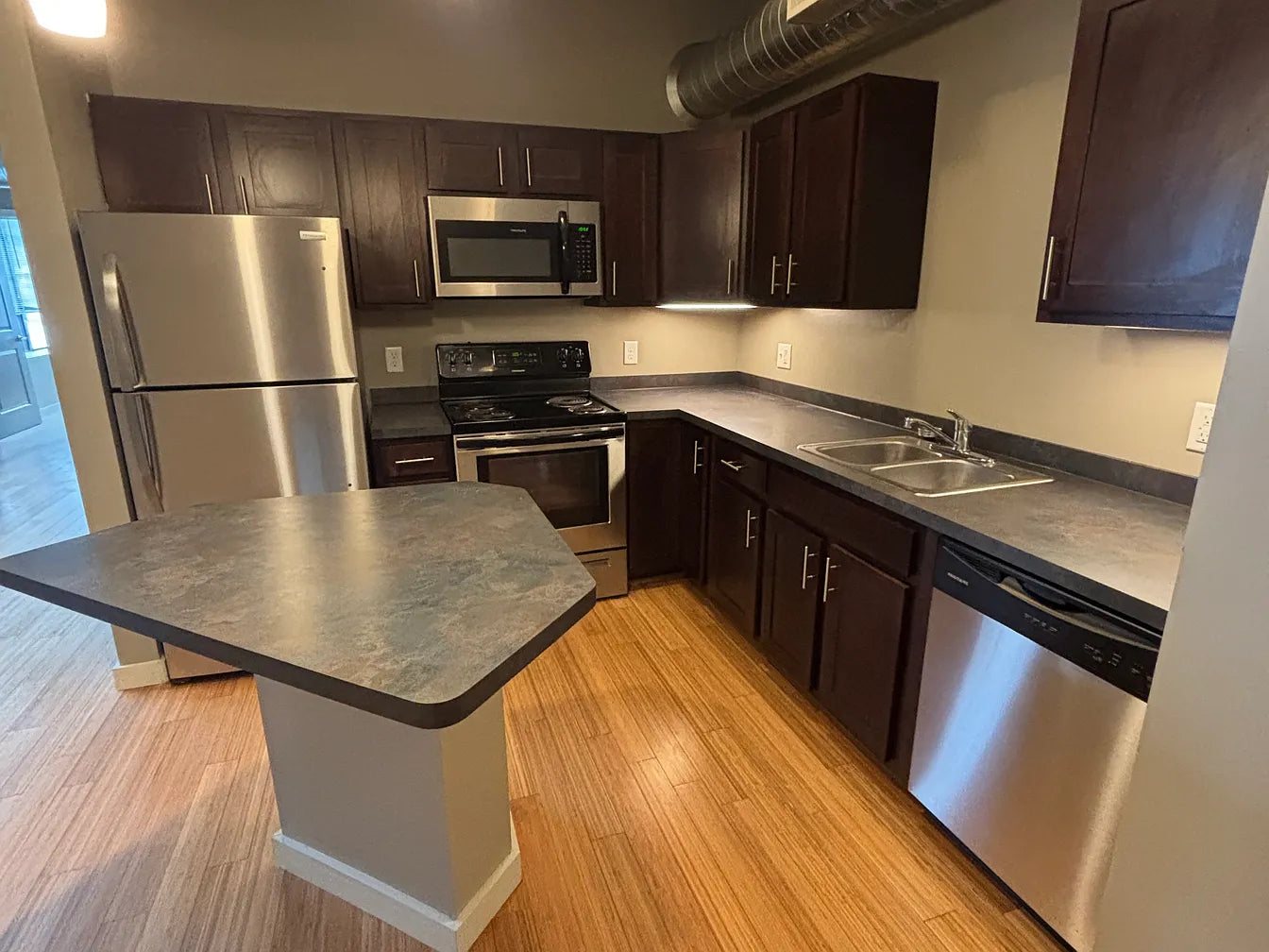 2 Bed, 1 Bath- 170 Florida St #113, Buffalo, NY 14208