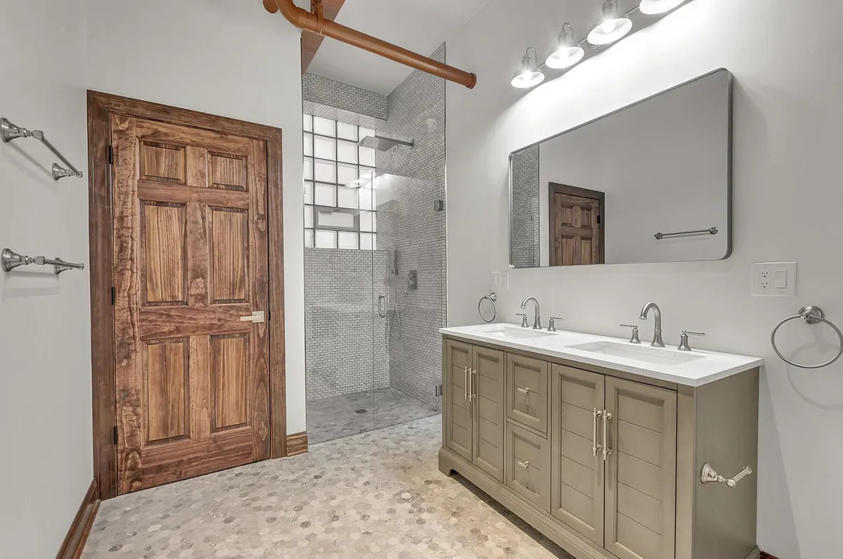 2 Bed, 2 Bath- 444 Linwood Ave #CARRIAGE Buffalo, NY 14209