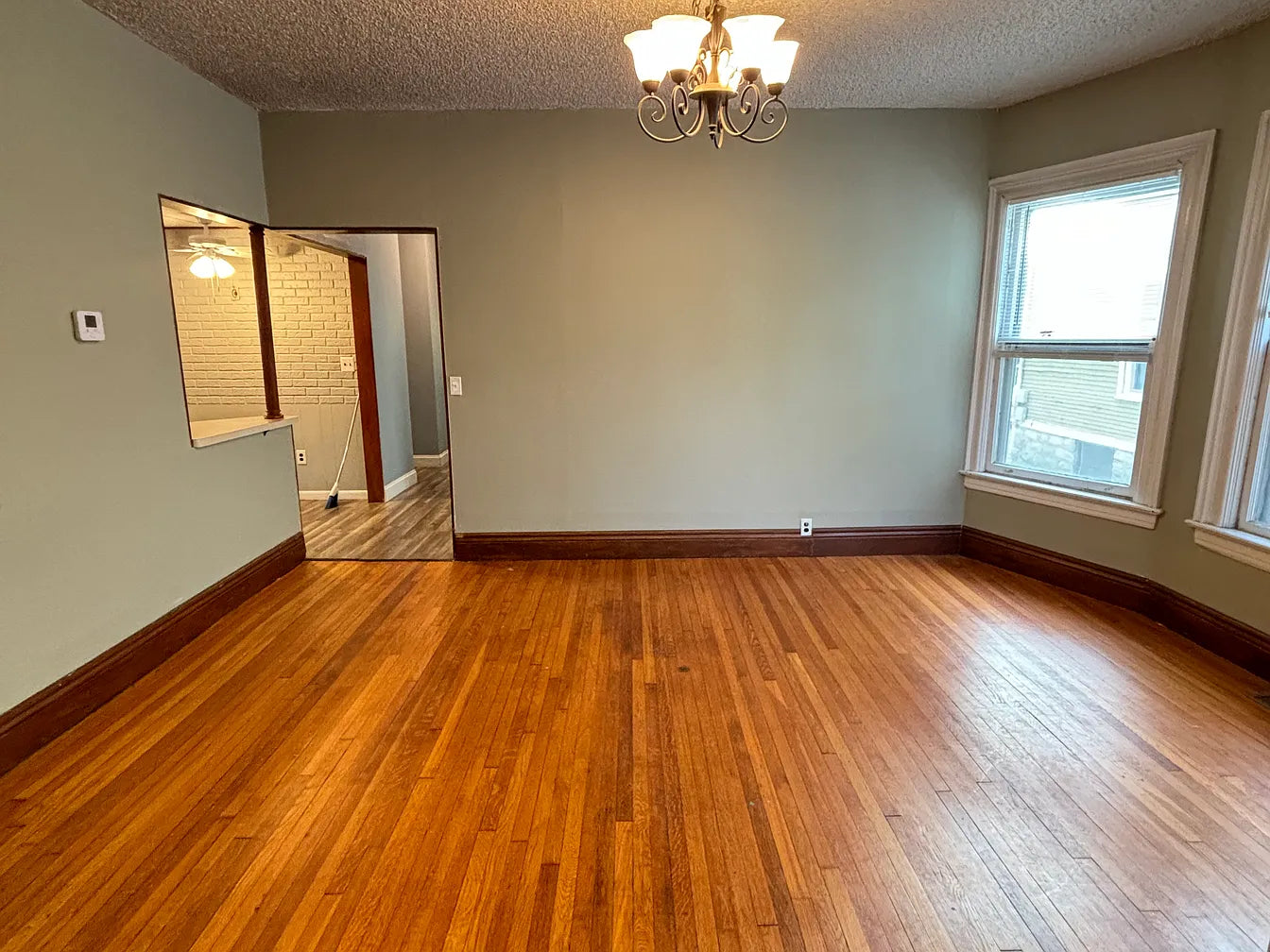 3 Bed, 1 Bath- 1695 Amherst St #1, Buffalo, NY 14214