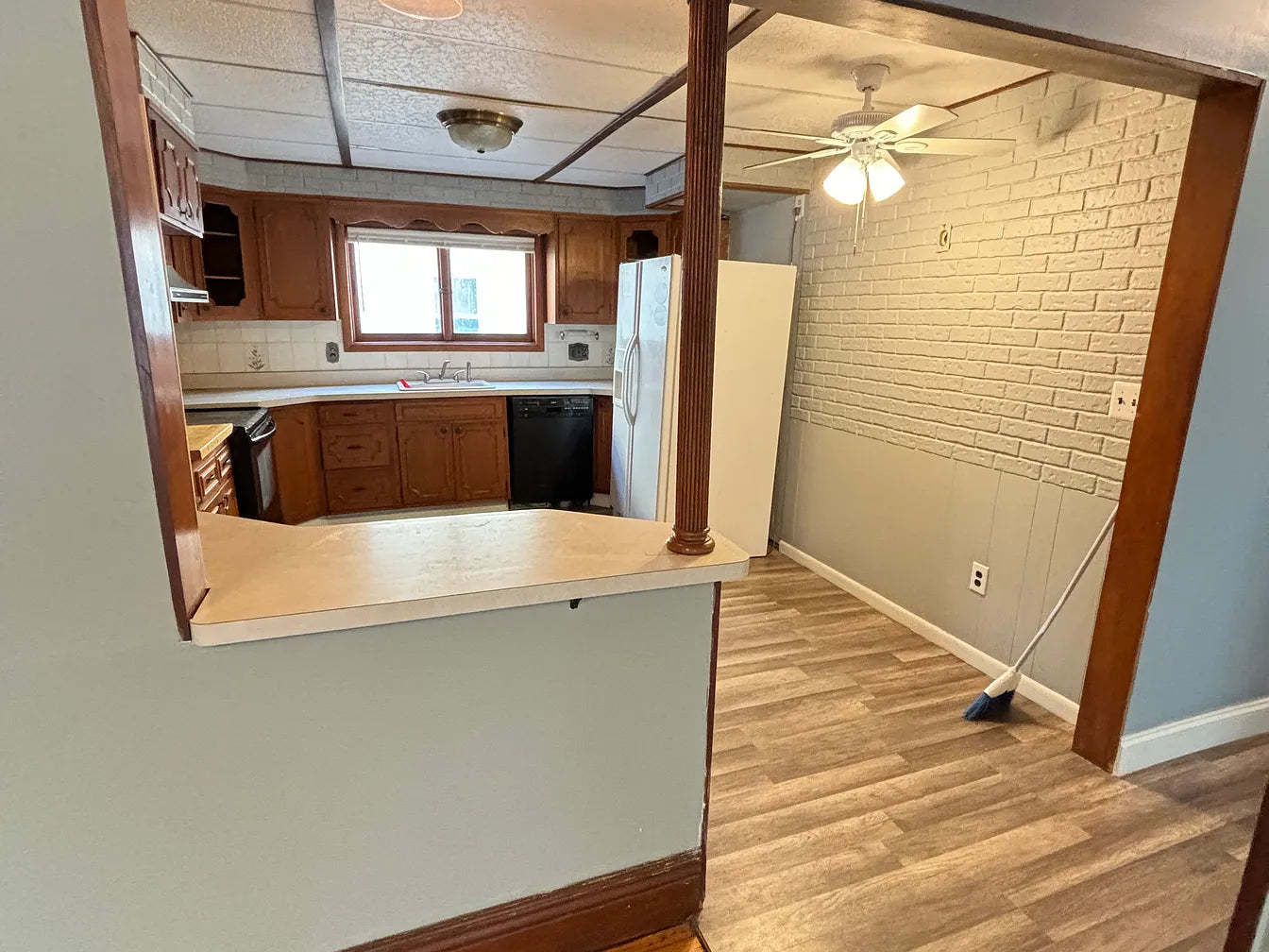 3 Bed, 1 Bath- 1695 Amherst St #1, Buffalo, NY 14214