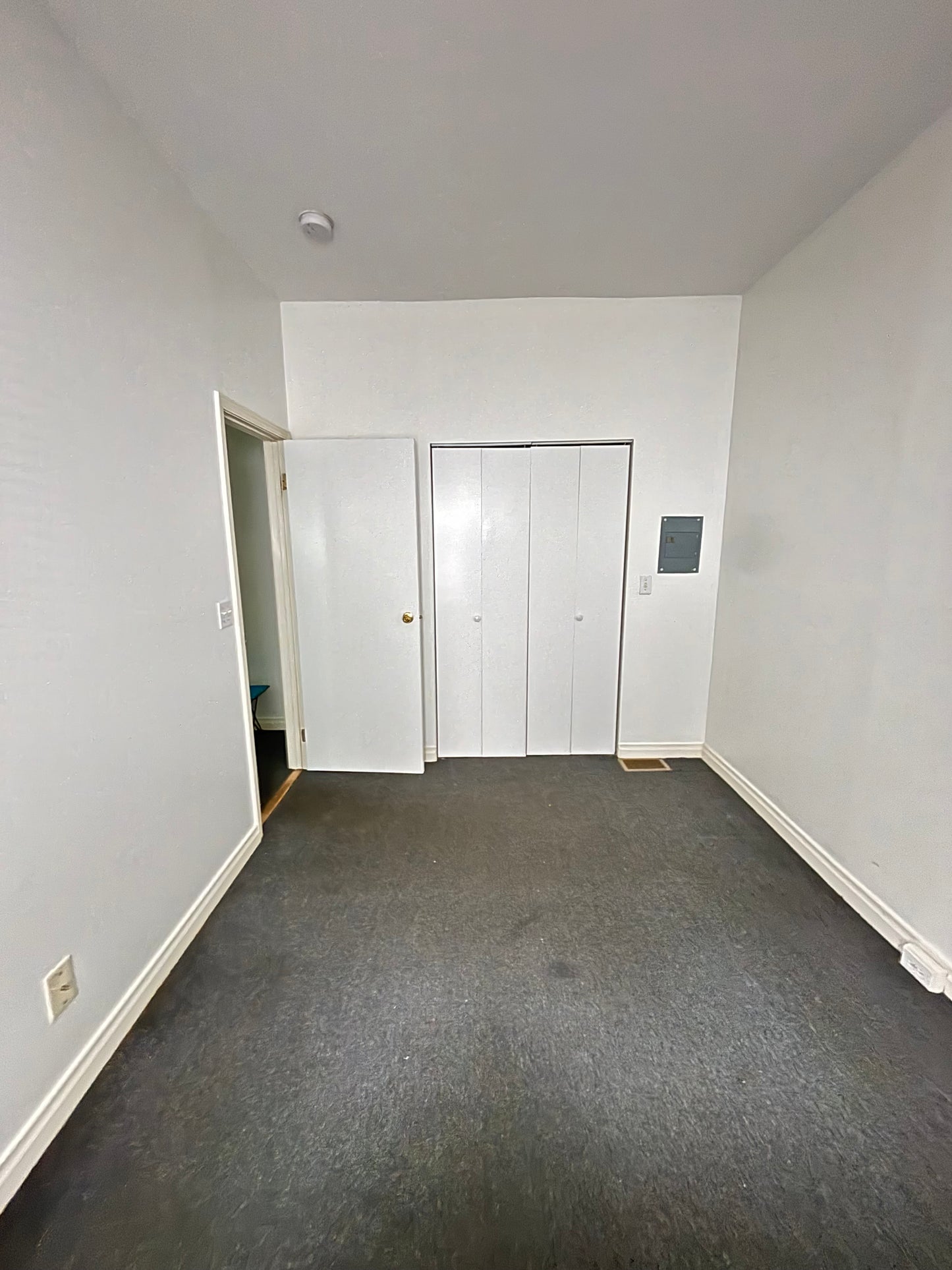 737 Ashland Ave UF Buffalo, NY 14222