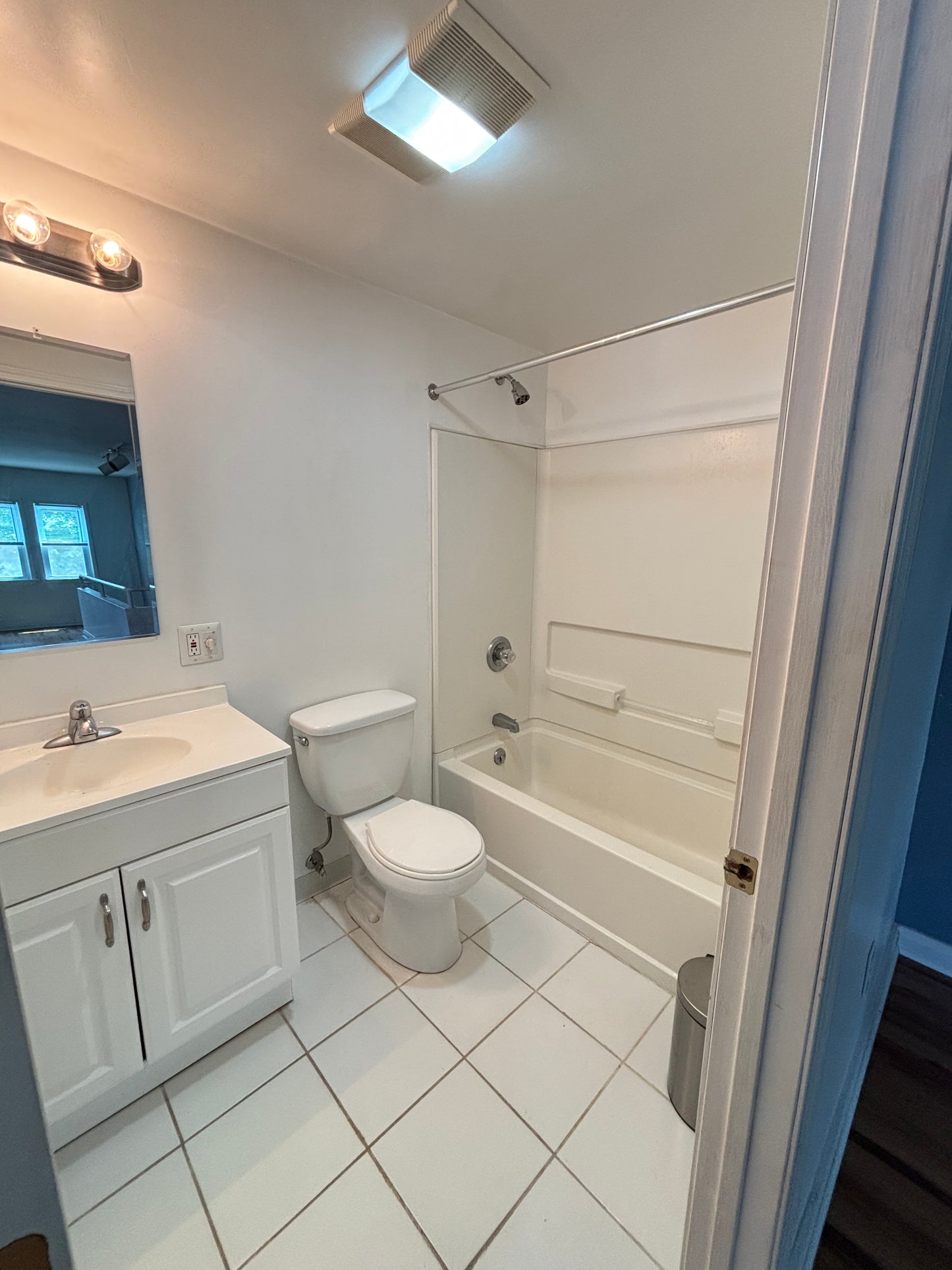 737 Ashland Ave #UR, Buffalo, NY 14222