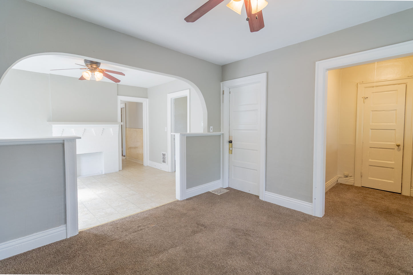 3 Bed, 1 Bath- 62 Pomona Pl UNIT 2, Buffalo, NY 14210