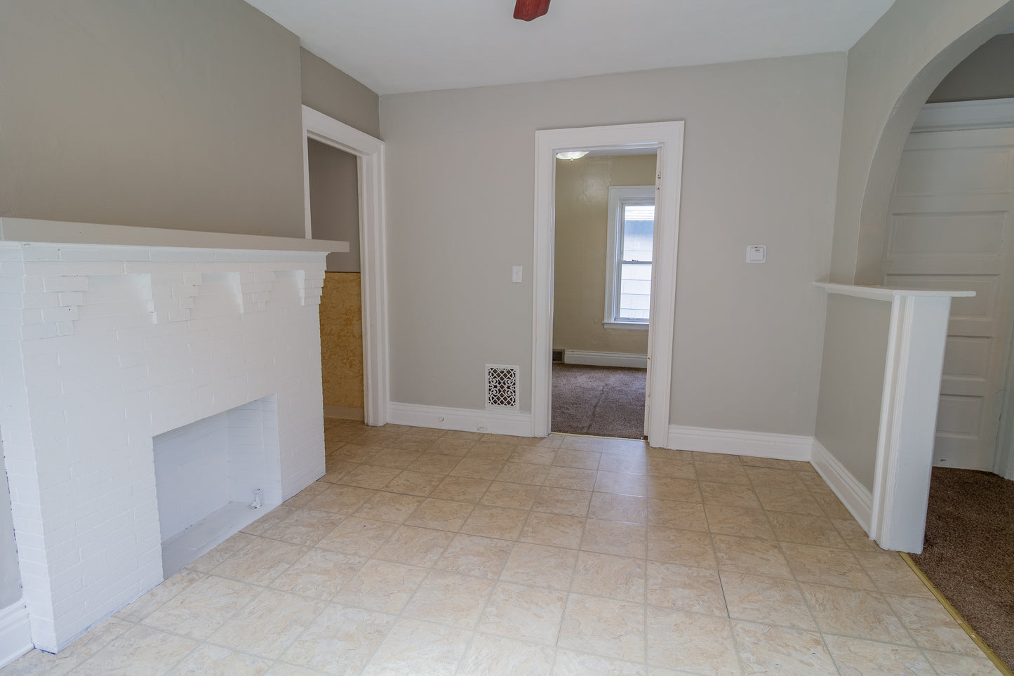 3 Bed, 1 Bath- 62 Pomona Pl UNIT 2, Buffalo, NY 14210