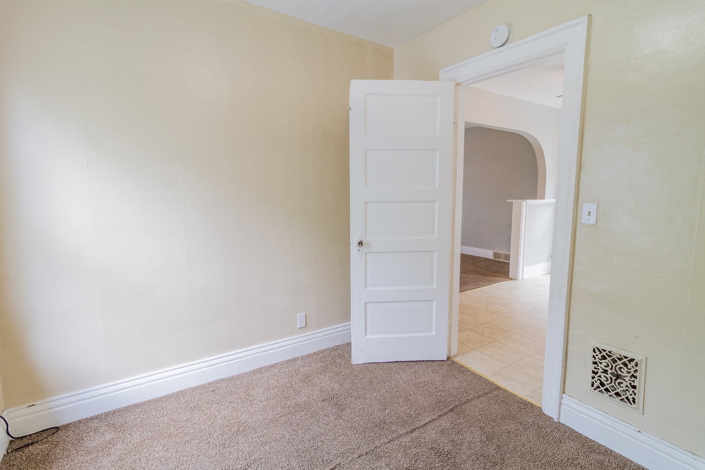 3 Bed, 1 Bath- 62 Pomona Pl UNIT 2, Buffalo, NY 14210