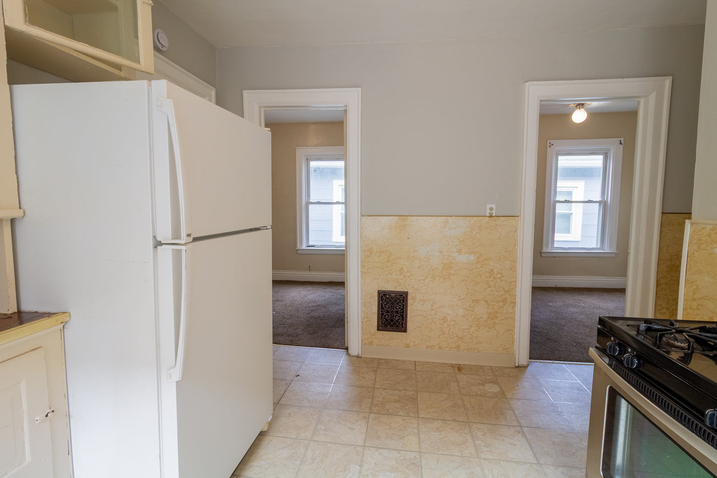 3 Bed, 1 Bath- 62 Pomona Pl UNIT 2, Buffalo, NY 14210