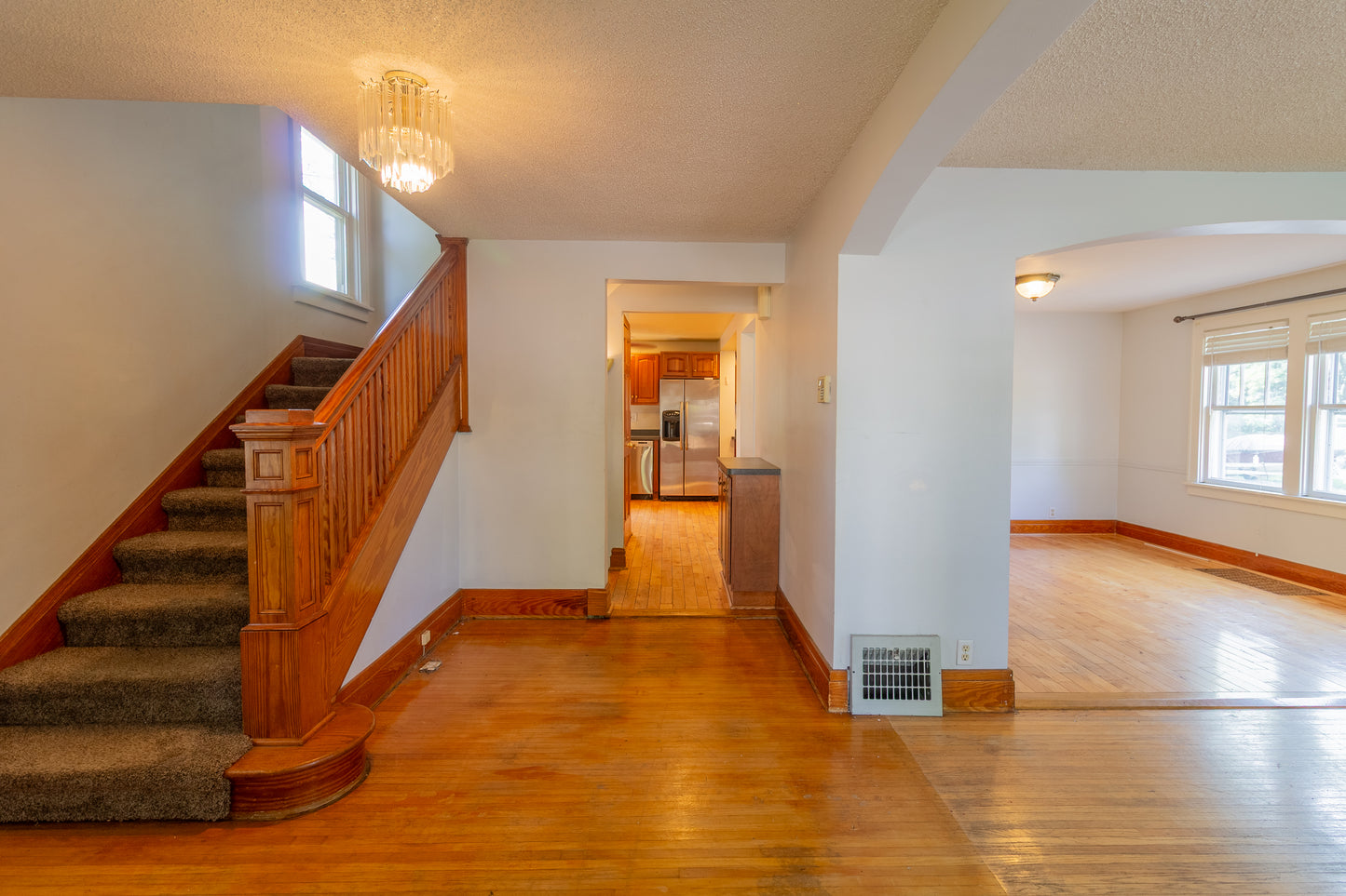 706 Nash Rd, North Tonawanda, NY 14120