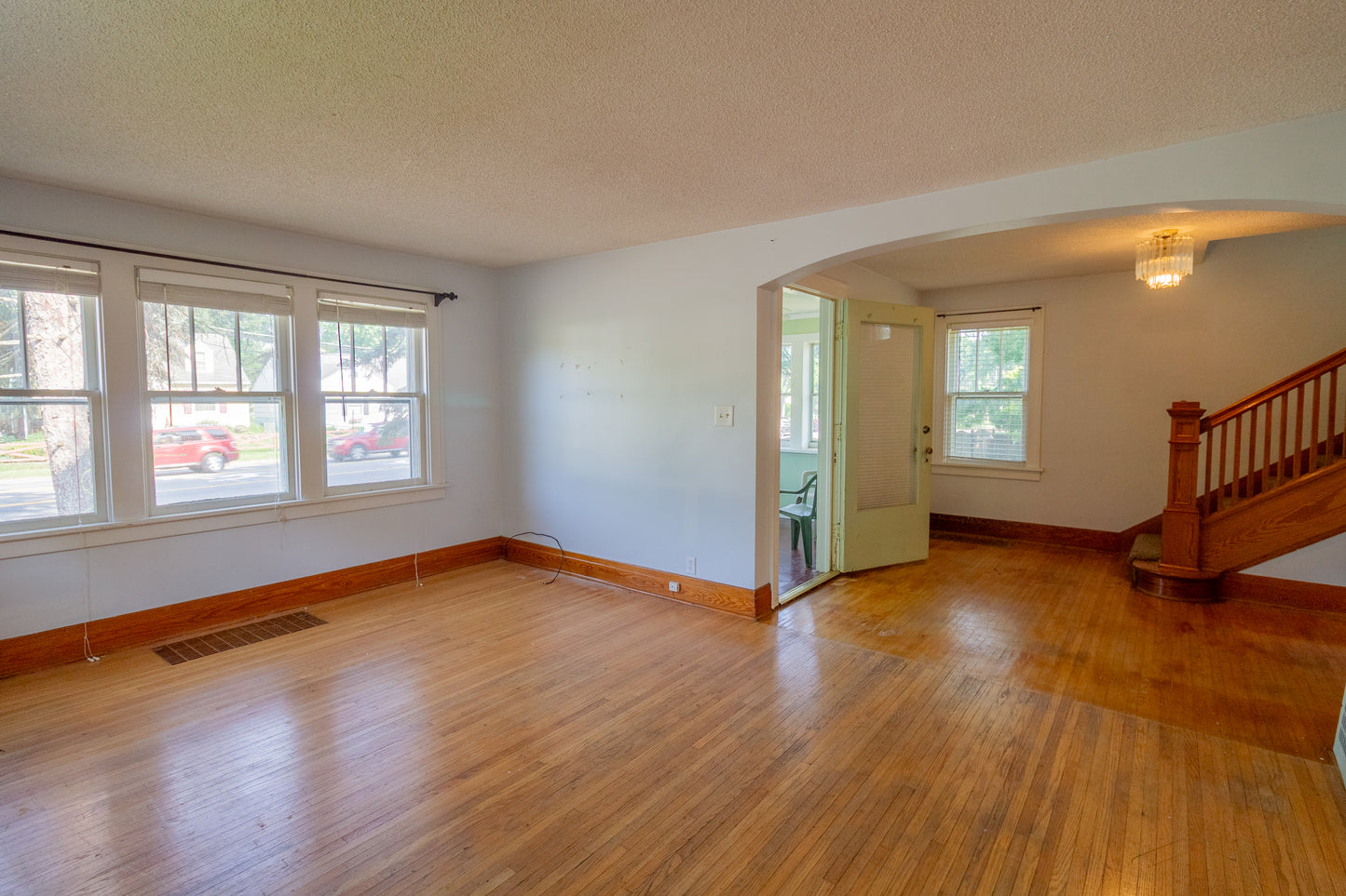 706 Nash Rd, North Tonawanda, NY 14120