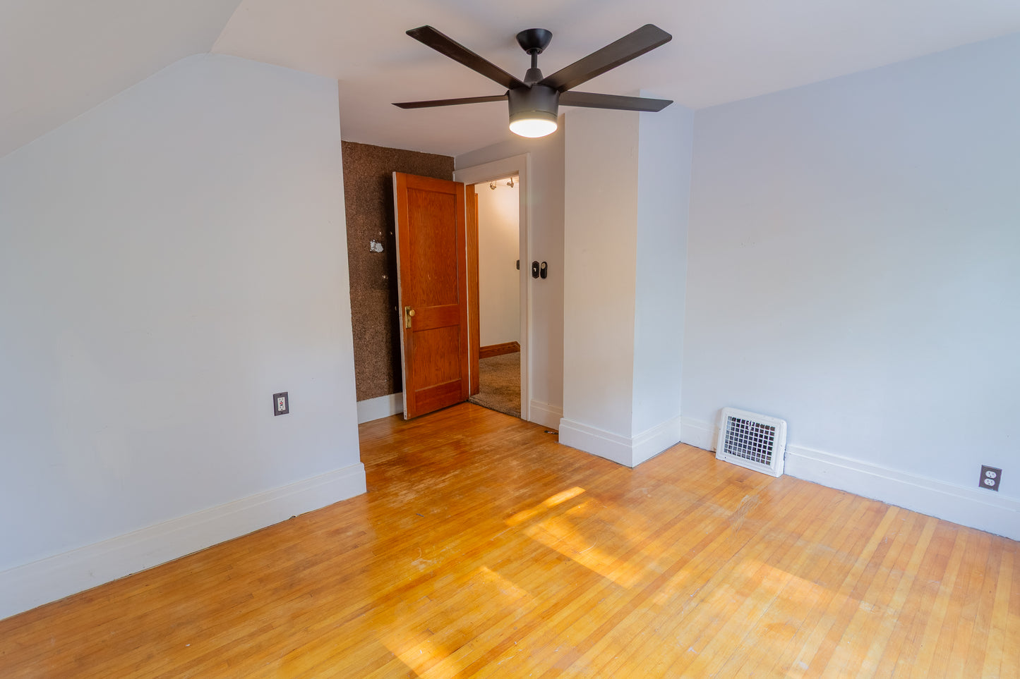 706 Nash Rd, North Tonawanda, NY 14120