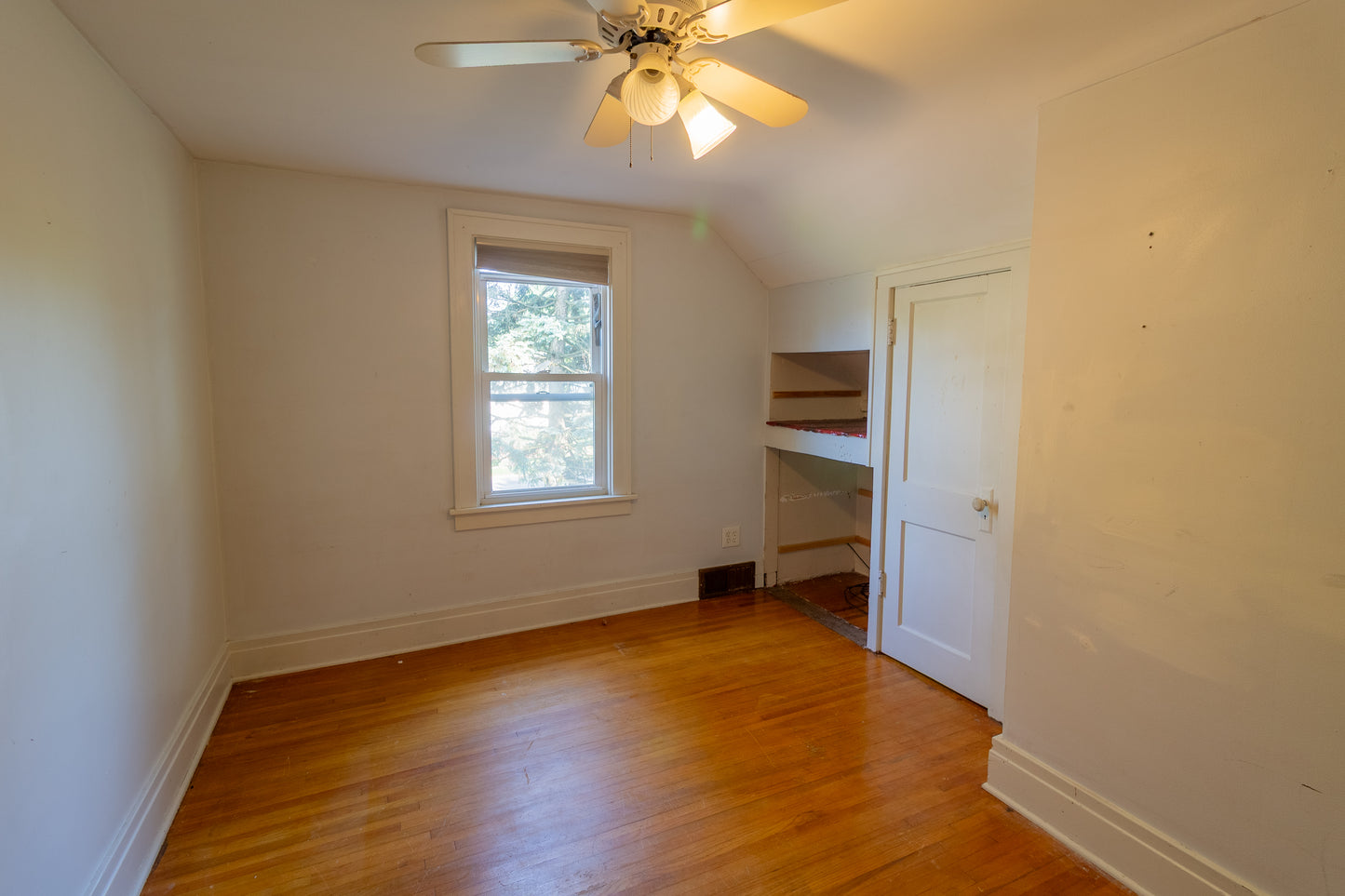 706 Nash Rd, North Tonawanda, NY 14120
