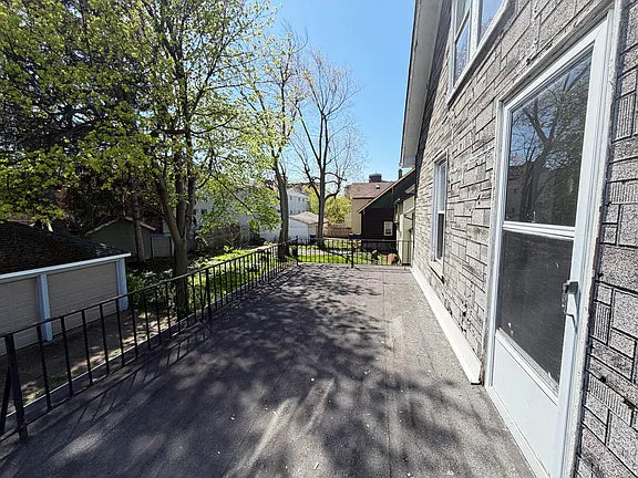 6 bed 2 bath - 43 Springville Ave, Amherst, NY 14226