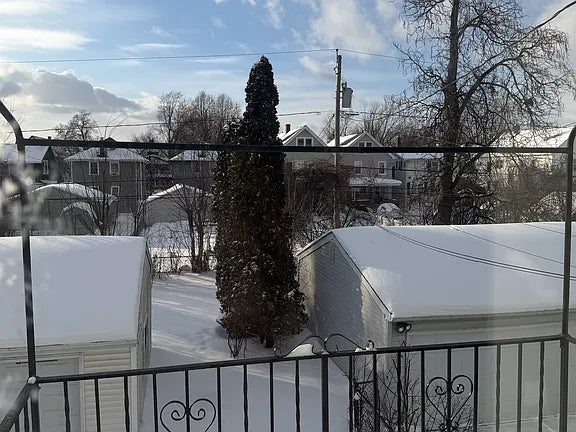 3 bed 1 bath- 300 N Park Ave Unit 2, Buffalo, NY 14216