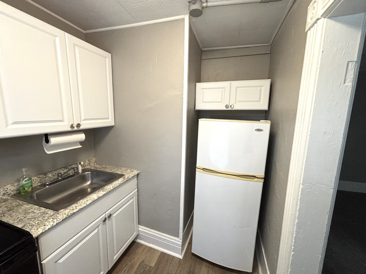 1 bed 1 bath - 321 Washburn Street - 2 Lockport, NY 14094