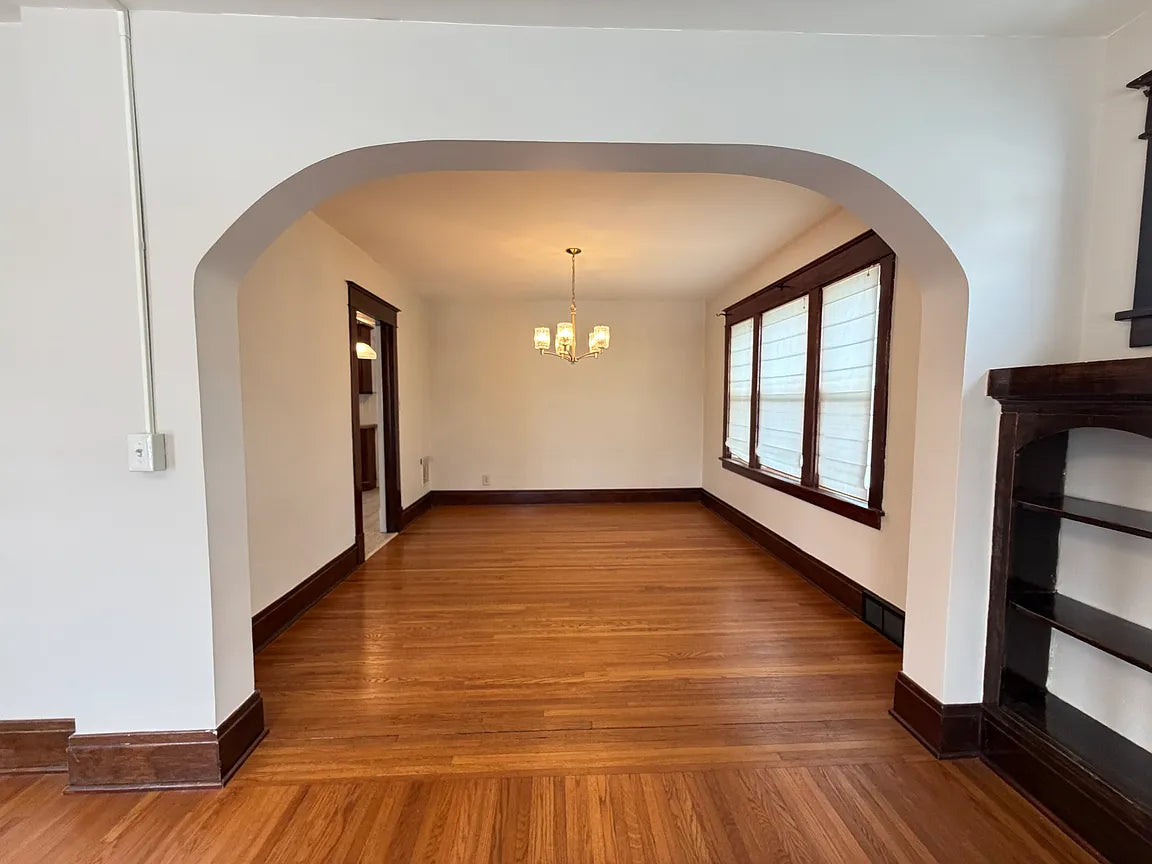 3 bed 1 bath- 300 N Park Ave Unit 2, Buffalo, NY 14216