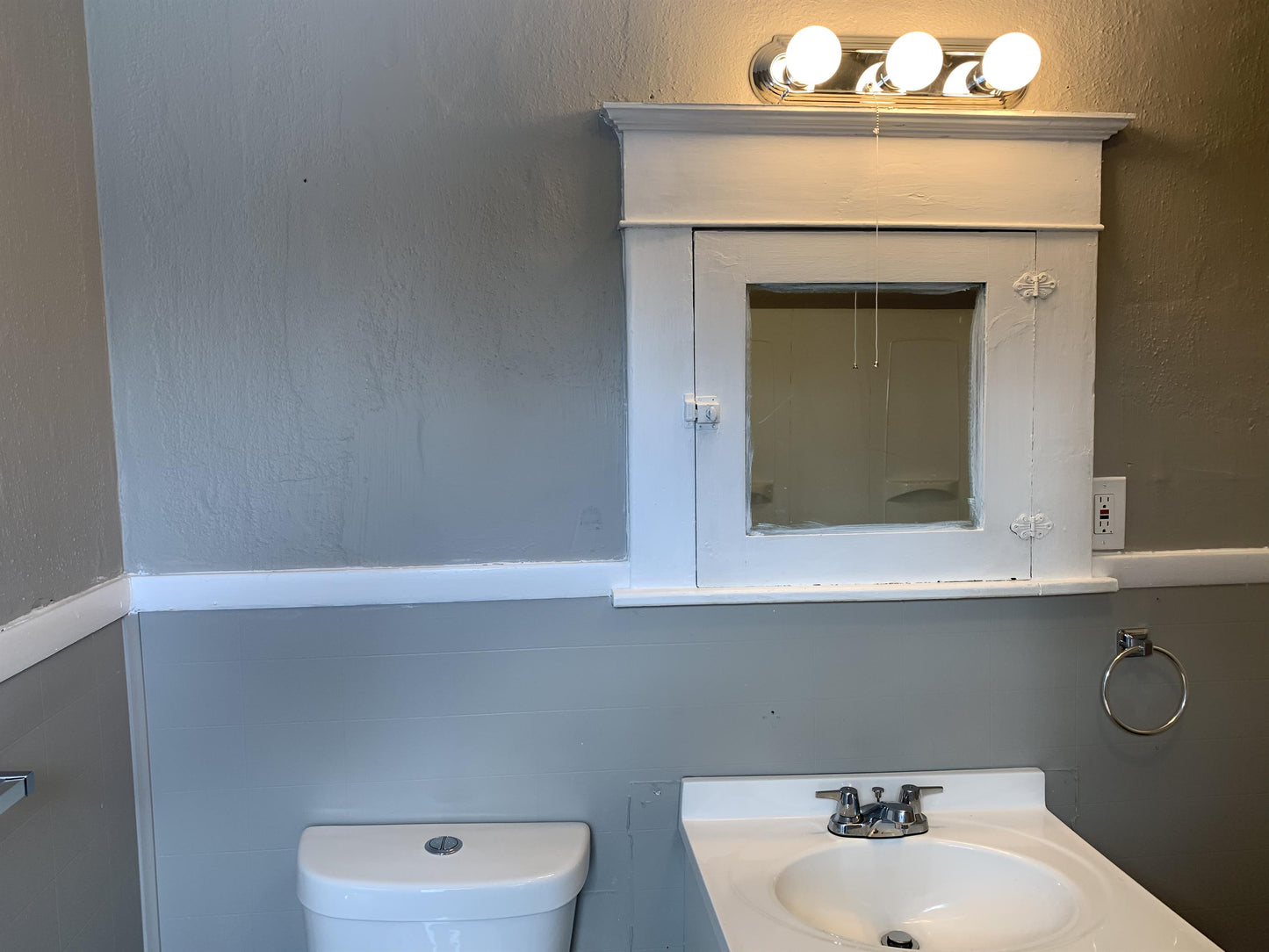 3 bed 1 bath - 1139 Walden Avenue - Upper Front Buffalo, NY 14211
