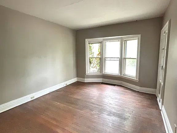 114 Crescent Ave APT 2, Buffalo, NY 14214