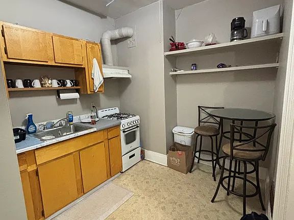 114 Crescent Ave APT 3, Buffalo, NY 14214