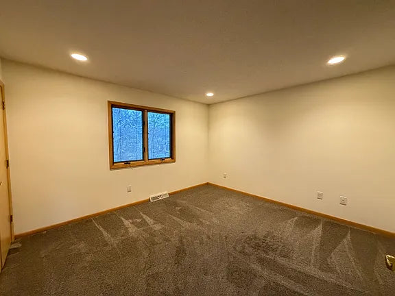 2 bed 1.5 bath- 4553 Abbott Rd, Orchard Park, NY 14127