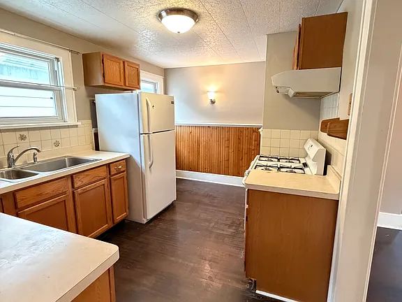 147 Nassau Ave FLOOR 2, Buffalo, NY 14217